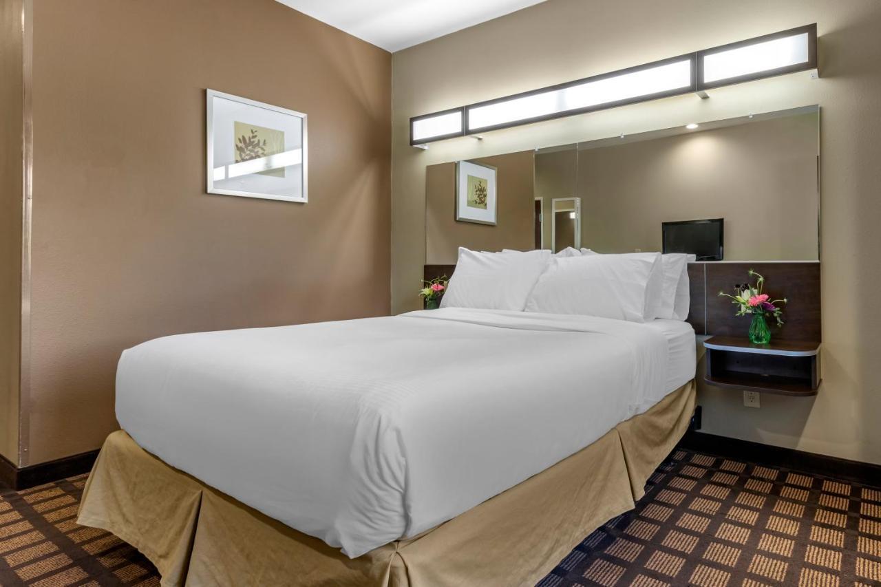 Microtel Inn & Suites Dillsboro/Sylva Bagian luar foto