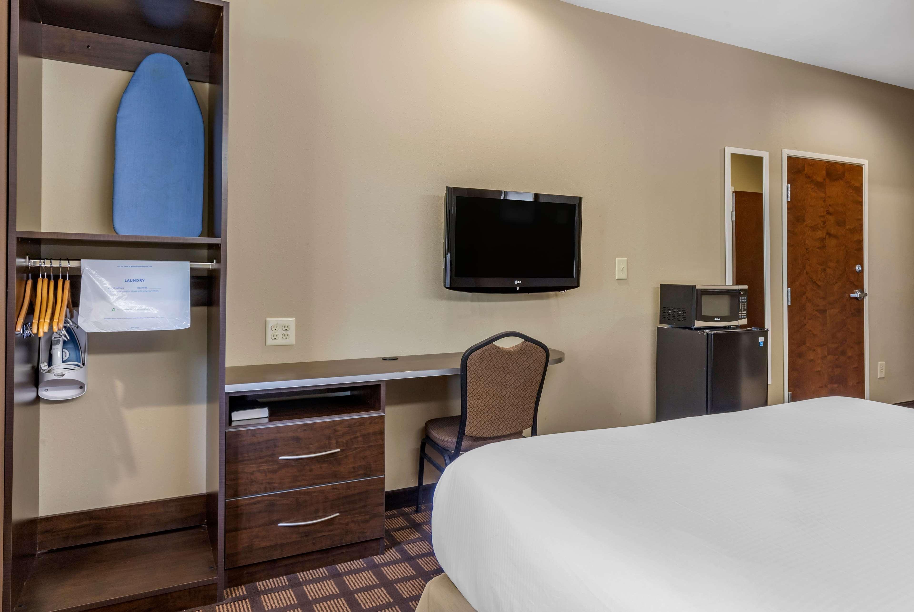 Microtel Inn & Suites Dillsboro/Sylva Bagian luar foto