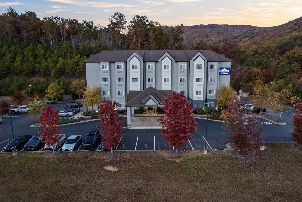 Microtel Inn & Suites Dillsboro/Sylva Bagian luar foto